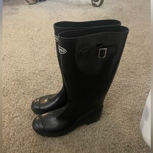 Rain boots size 7